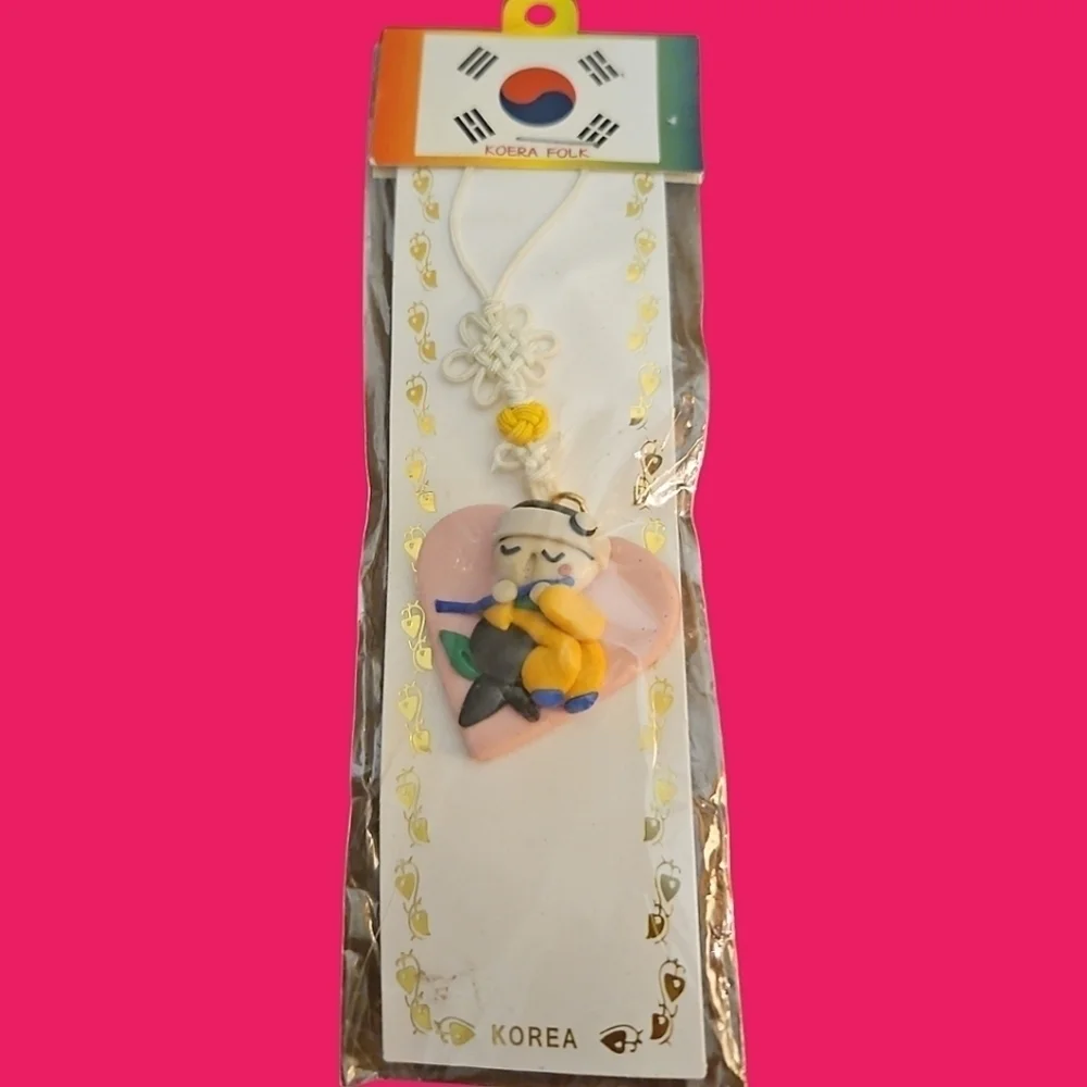 5/$25 Korean Heart Man Phone Charm